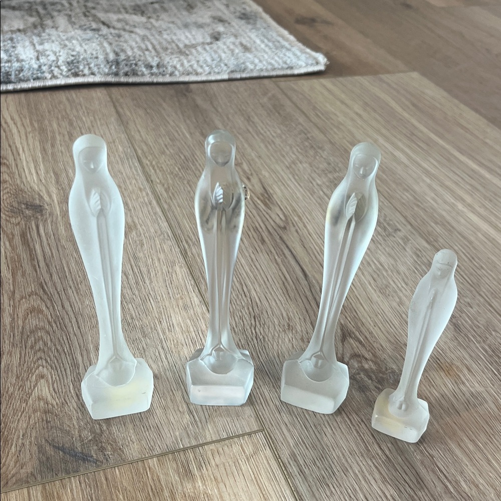 4 - Kristaluxus Mexico Lead Crystal Virgin Mary Figurines